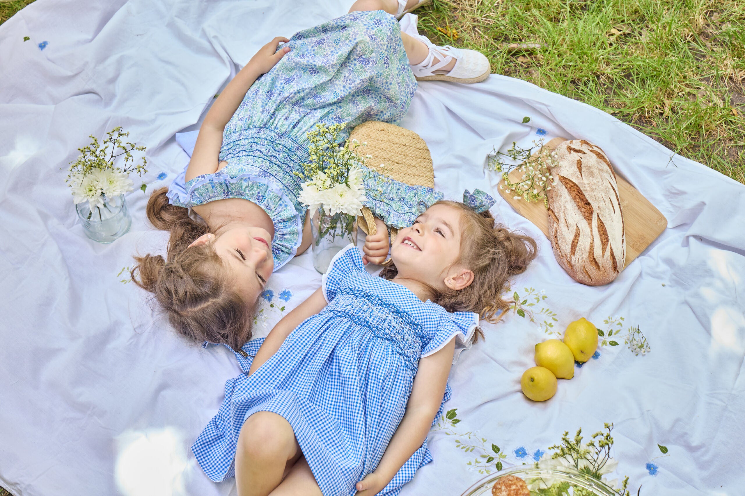 Mélina, robe à smocks, imprimé fleuri bleu vif