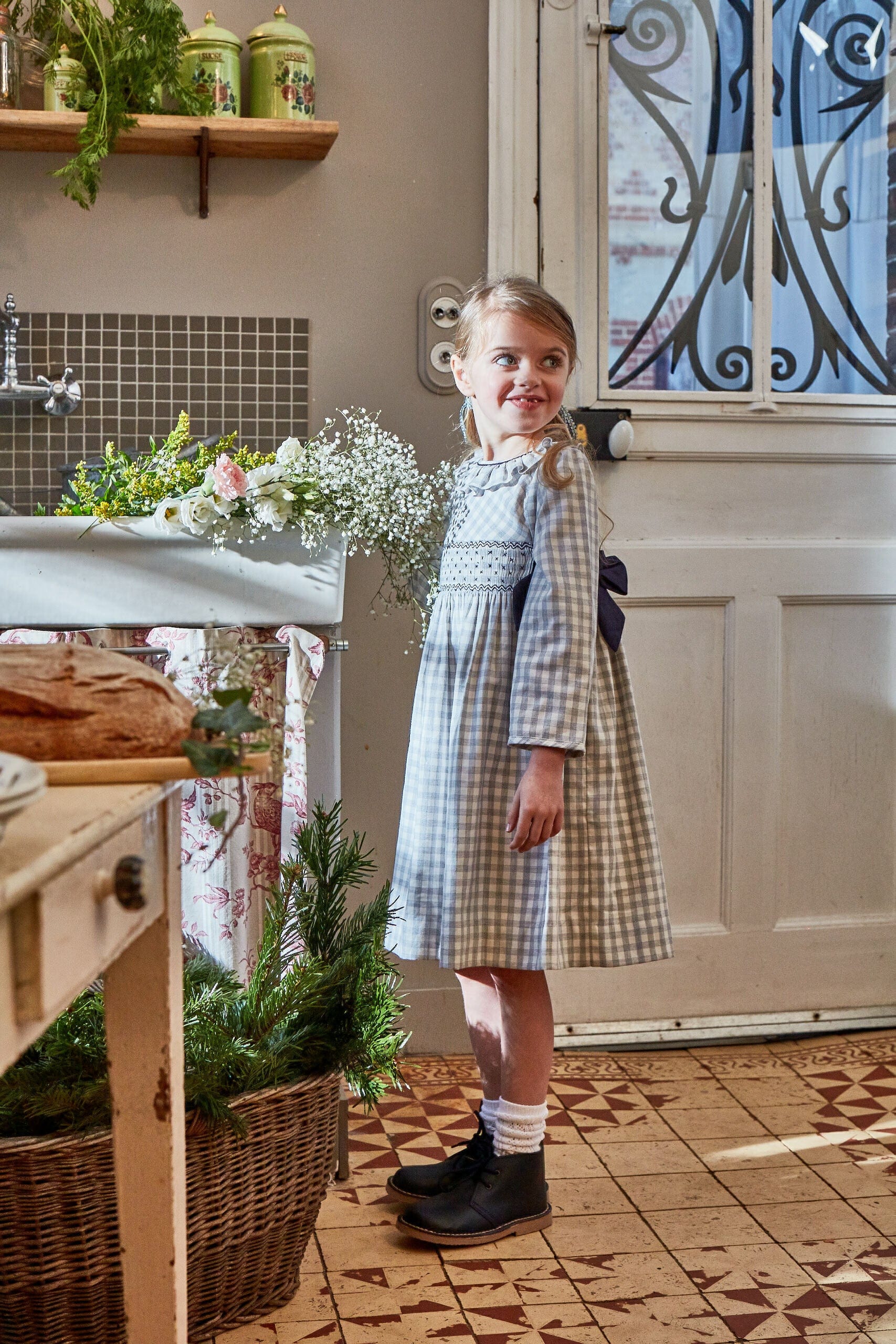 Adriana, robe à smocks en sergé vichy gris pâle