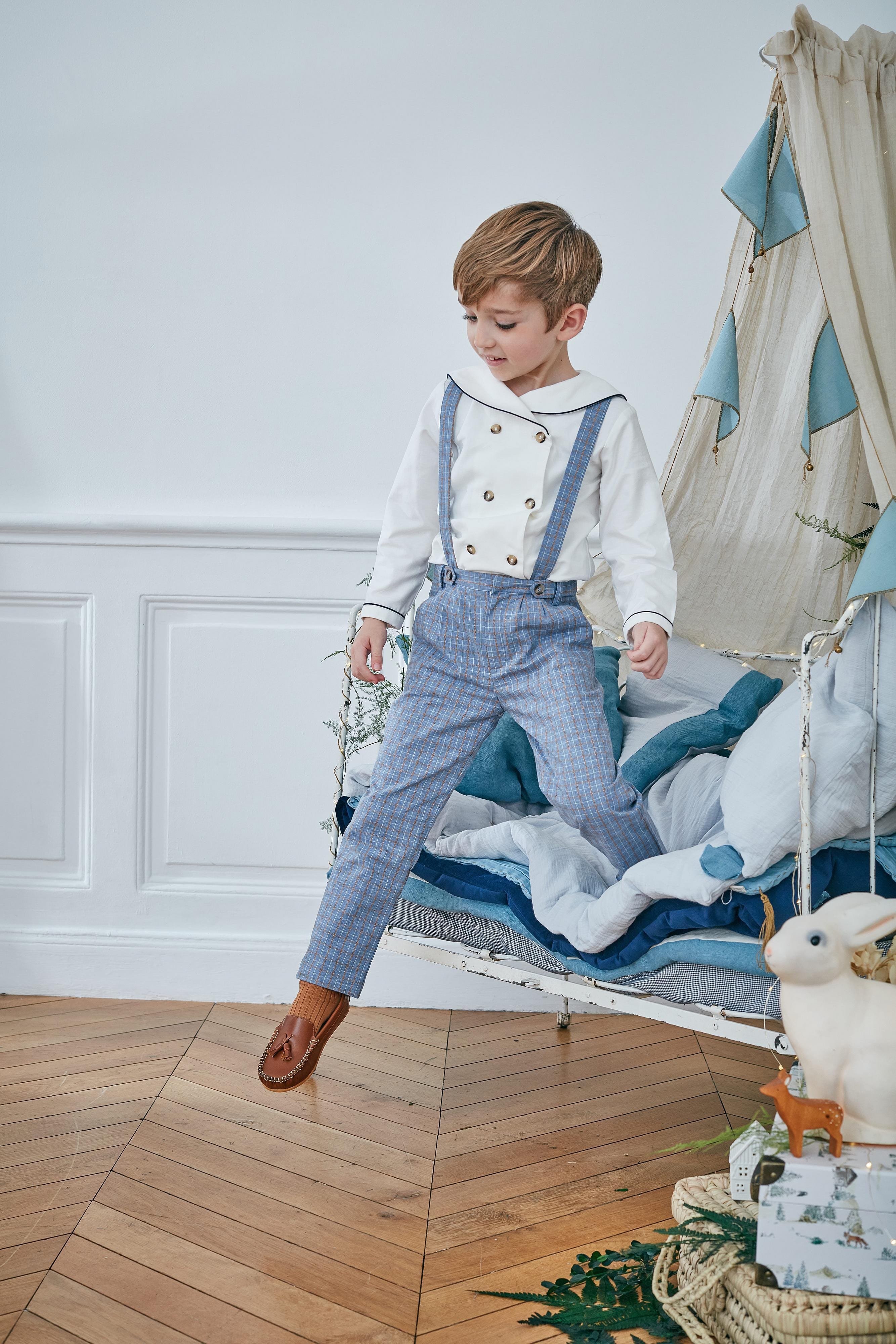 Bertrand, Pantalon Garçon à Bretelles Amovibles Tartan Bleu et Cannelle - Bertrand, Boy's trousers with removable straps in Blue and cinnamon Tartan