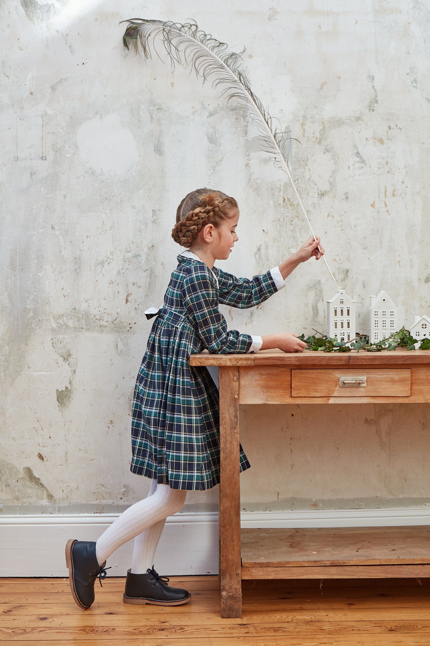 Coline, robe à smocks en tartan bleu et vert