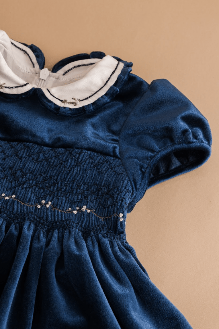 Héloïse, robe à smocks en velours marine