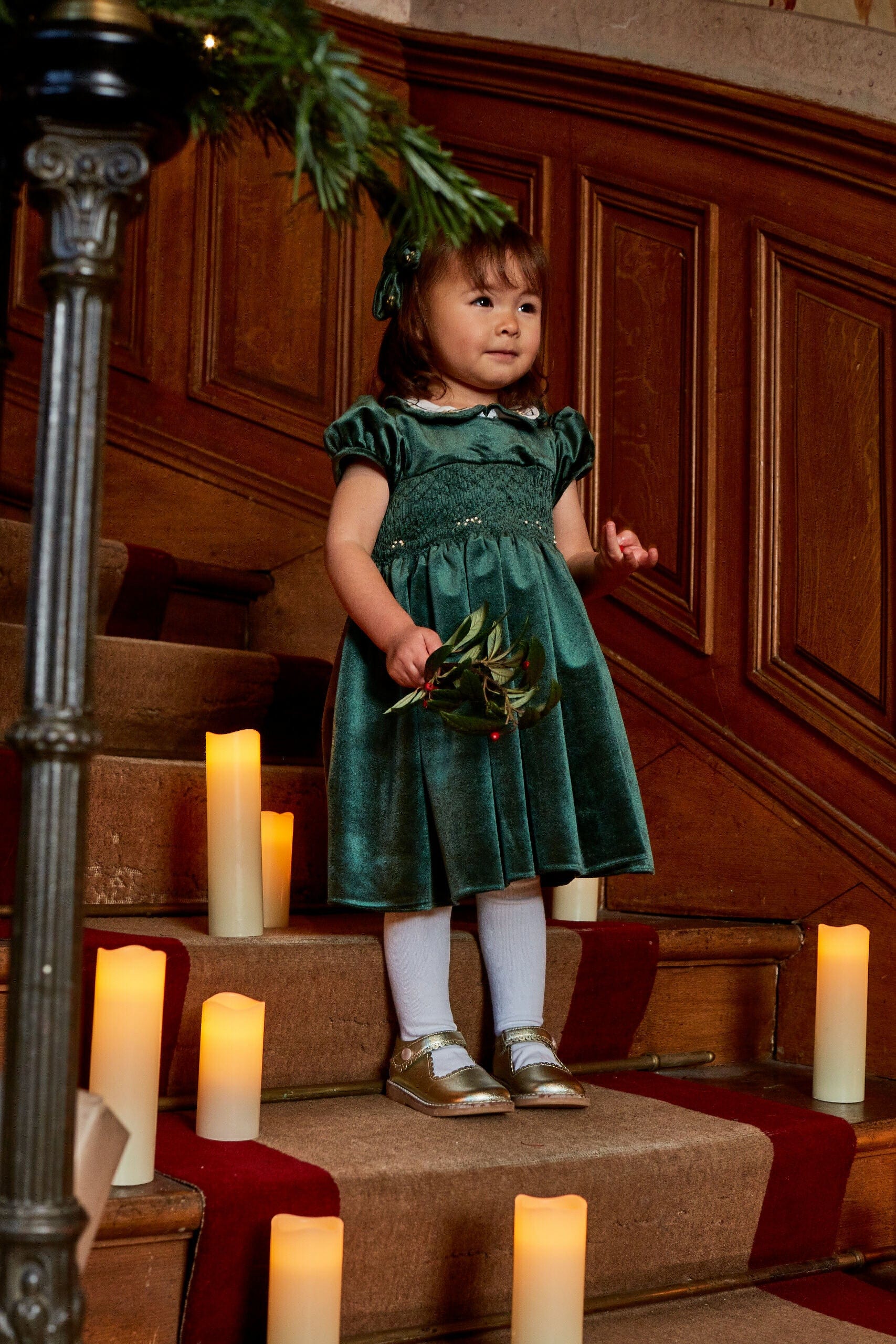 Héloïse, robe à smocks en velours vert émeraude