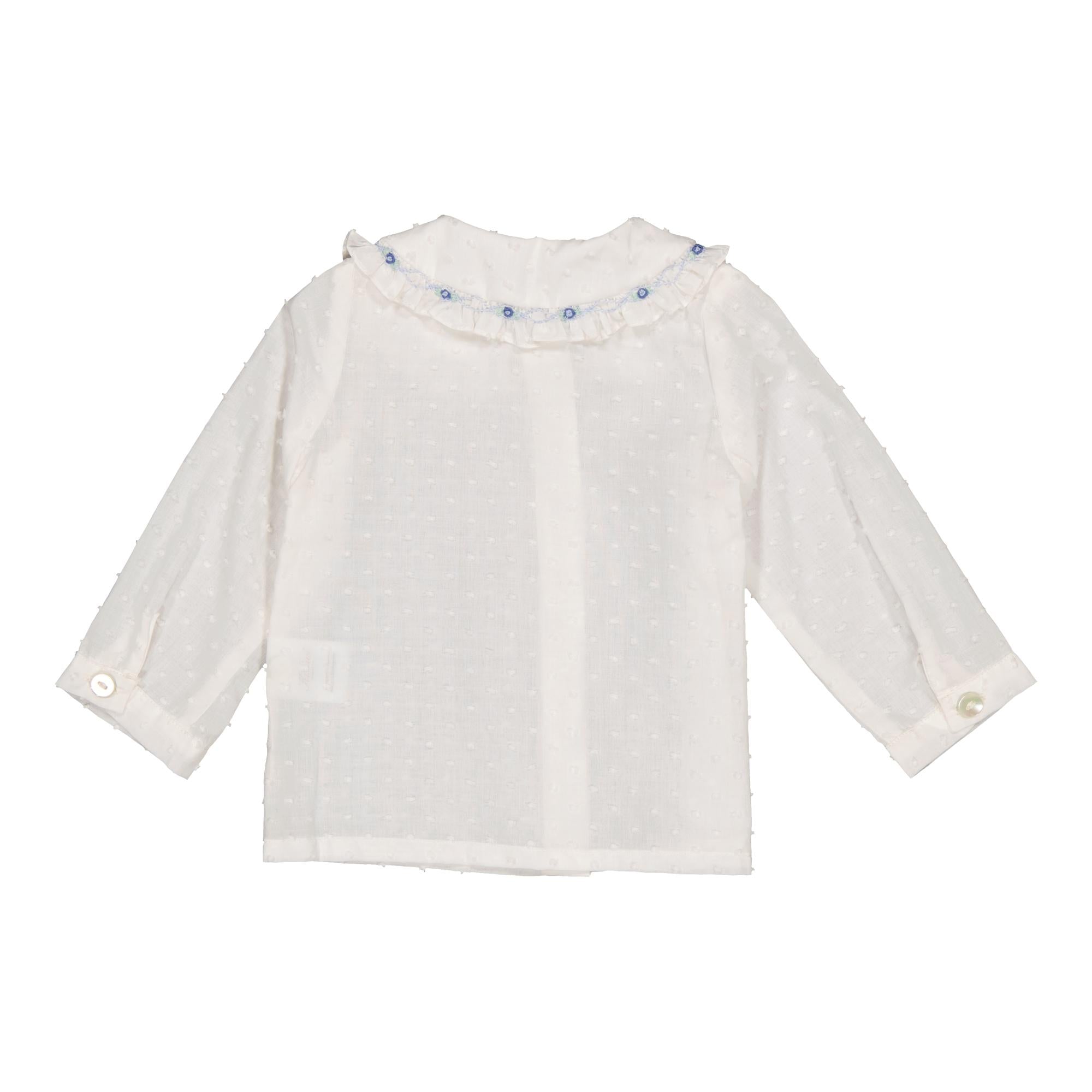 Lorena ML, Blouse en plumetis blanc cassé broderies bleues