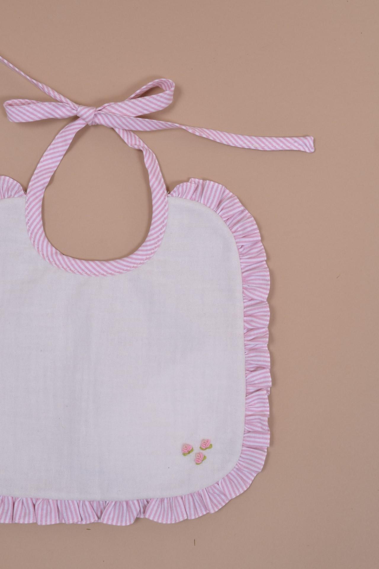 Bavoir, bavoir brodé de ricoco roses, petits volants rayé rose - Hand-embroidered bib, frills in pink stripes