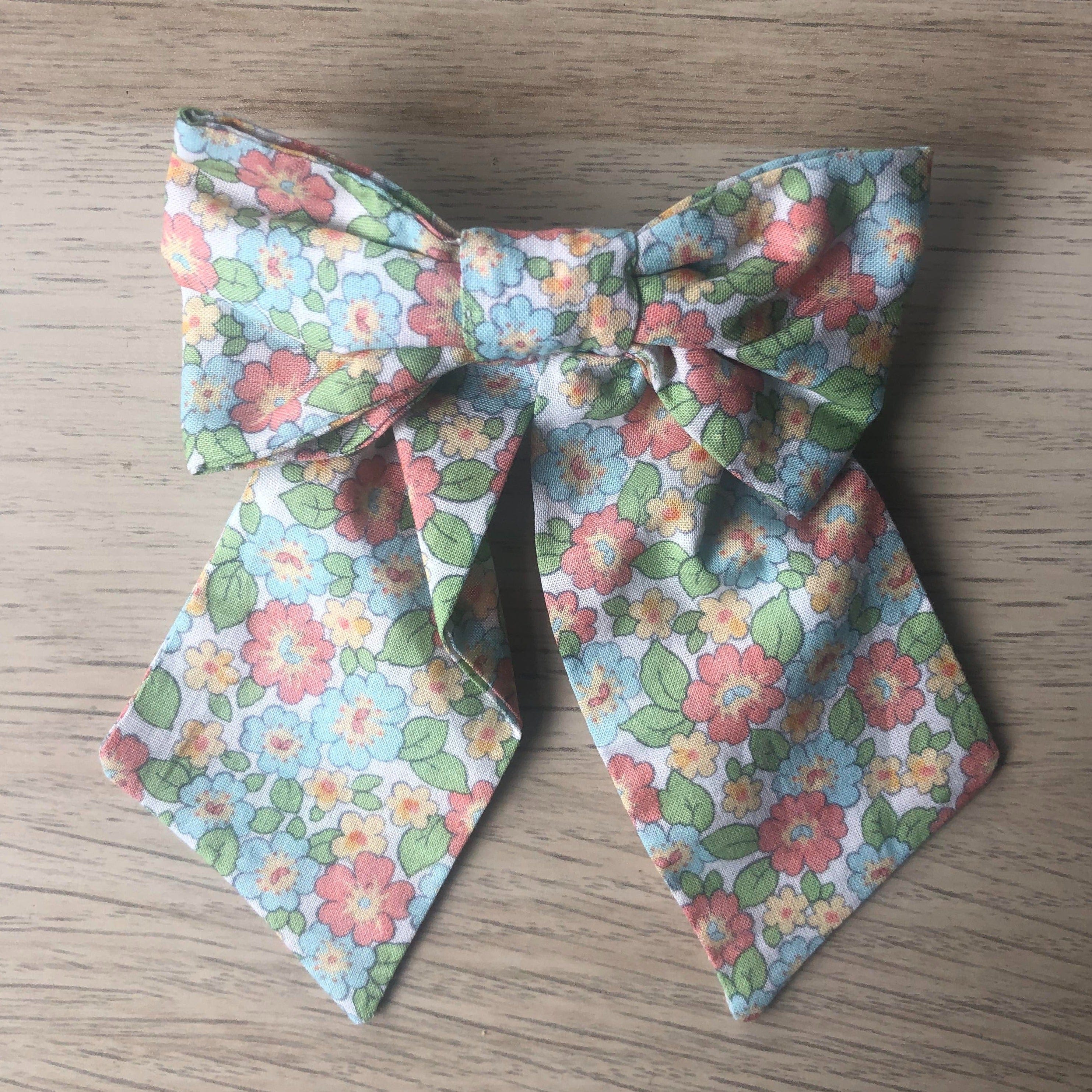 Pince with a big bow-Maxi bow hairclip